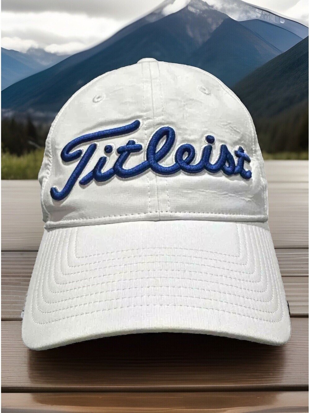 Titleist Golf Balls Golfing Horse Logo Driver Putter White Baseball Cap